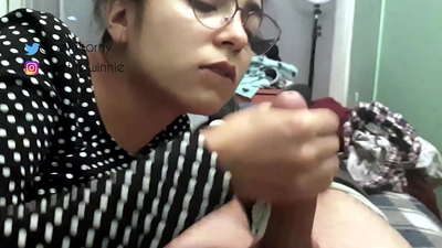 ਹੱਥ ਵਿੱਚ ਫਿਨਿਸ਼ਿੰਗ ਦੇ ਨਾਲ ਹੱਥੀਂ - ਬਹੁਤ ਸਾਰਾ ਦੁੱਧ